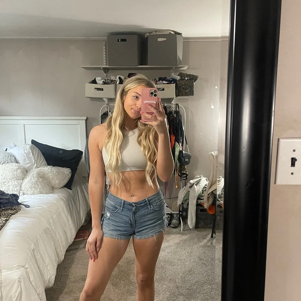 ABERCROMBIE AND FITCH shorts 2 - Picture 9 of 12